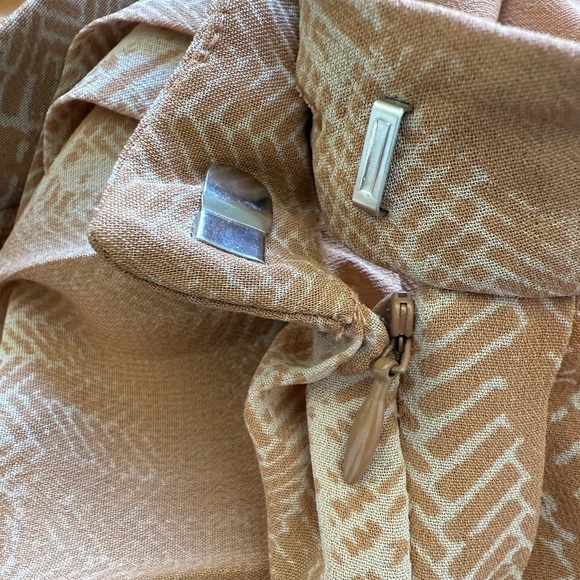 Halogen Print Pleated Skirt in Size 6 - Picture 3 of 9